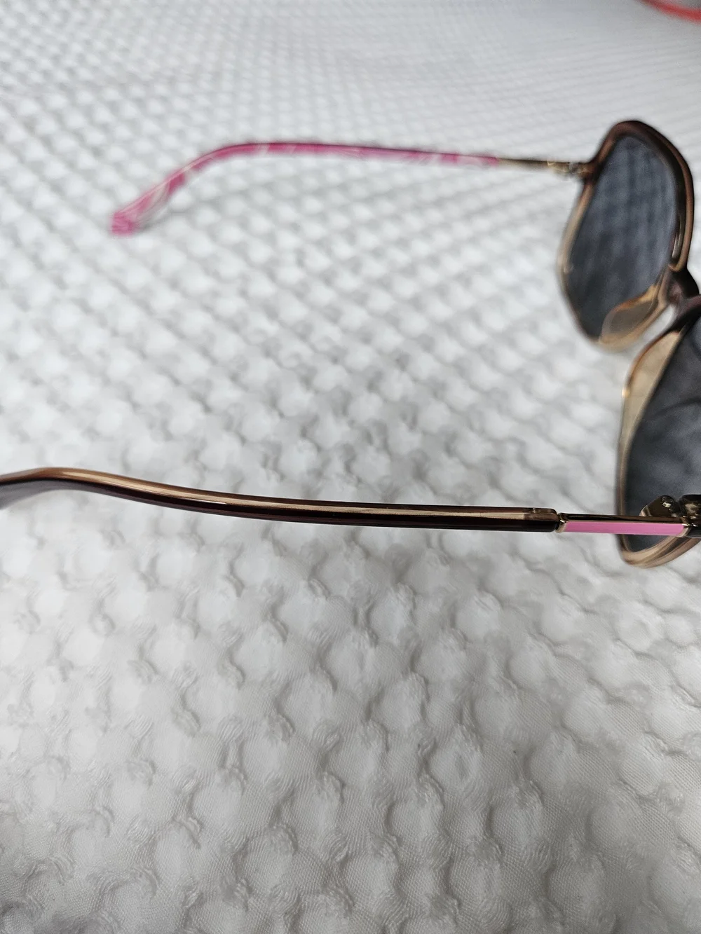 Lilly Pulitzer Brown Gradient Oversized Sunglasses with Pink Temples